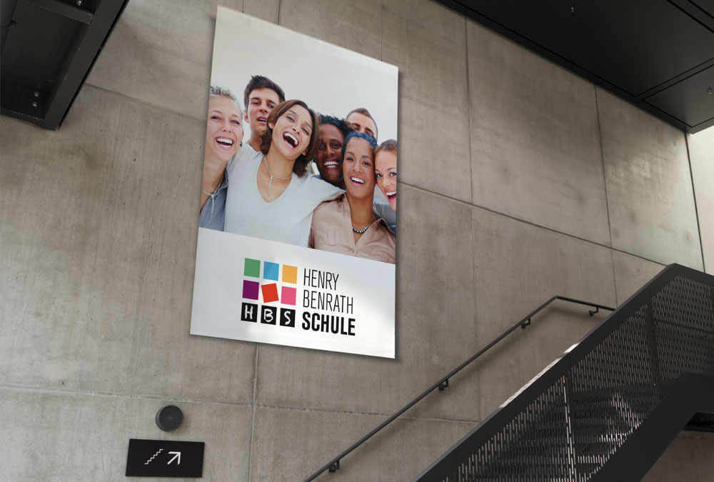 Schullogo der Henry-Benrath-Schule im Plakat